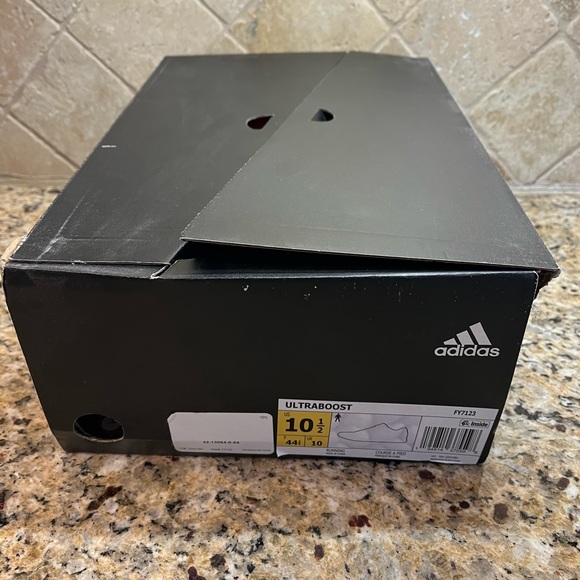 Ultra boost Adidas men’s - Picture 2 of 6